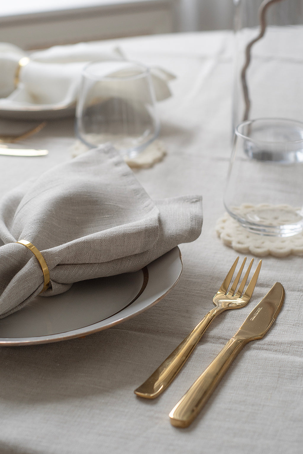 Villaiset lasinaluset